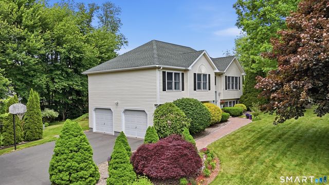 48 Tiffany Lane, Bristol, CT 06010
