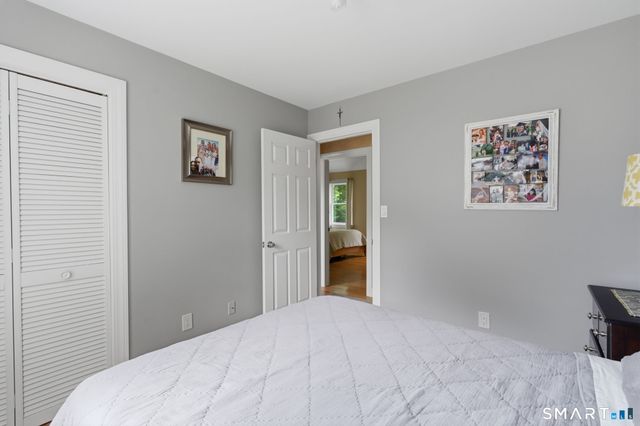 48 Tiffany Lane, Bristol, CT 06010