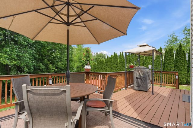 48 Tiffany Lane, Bristol, CT 06010