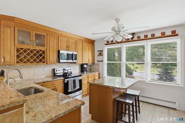48 Tiffany Lane, Bristol, CT 06010