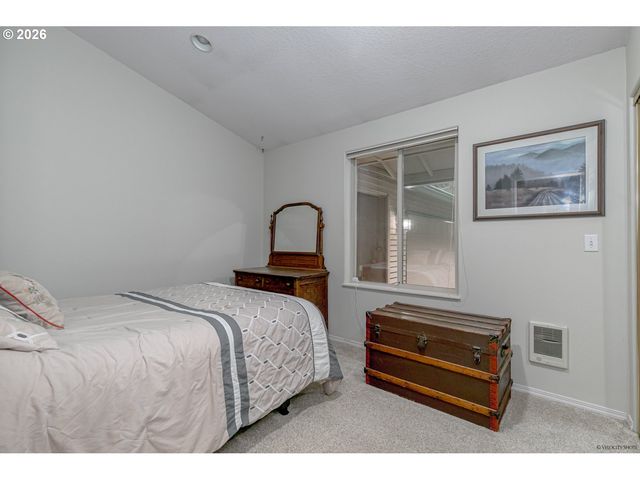 53221 E MARMOT Rd, Sandy, OR 97055