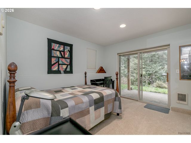 53221 E MARMOT Rd, Sandy, OR 97055