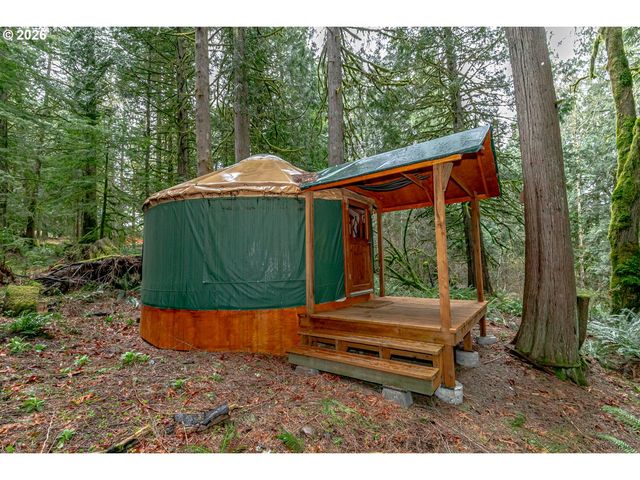 53221 E MARMOT Rd, Sandy, OR 97055
