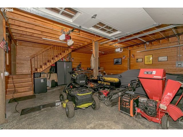 53221 E MARMOT Rd, Sandy, OR 97055