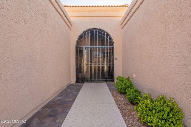 38324 S Silverwood Drive, Tucson, AZ 85739