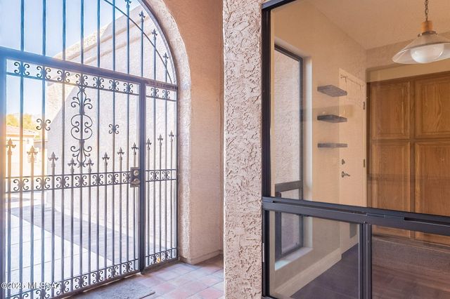 38324 S Silverwood Drive, Tucson, AZ 85739