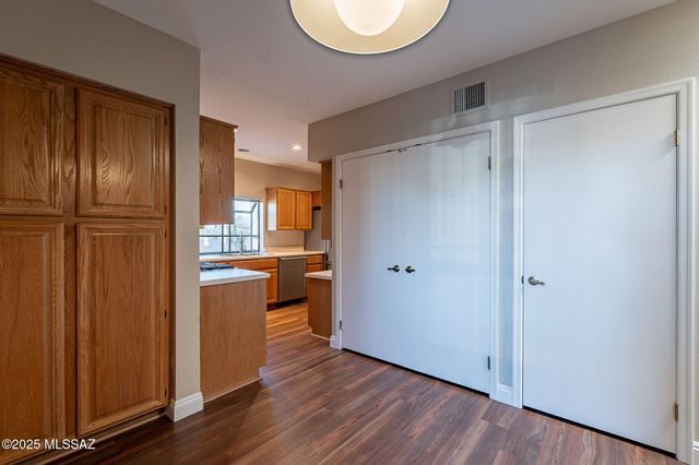 38324 S Silverwood Drive, Tucson, AZ 85739