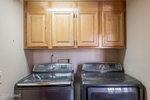 38324 S Silverwood Drive, Tucson, AZ 85739