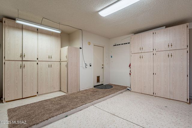 38324 S Silverwood Drive, Tucson, AZ 85739