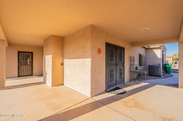 38324 S Silverwood Drive, Tucson, AZ 85739