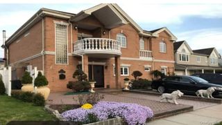 31 Kingfisher Road, Levittown, NY 11756
