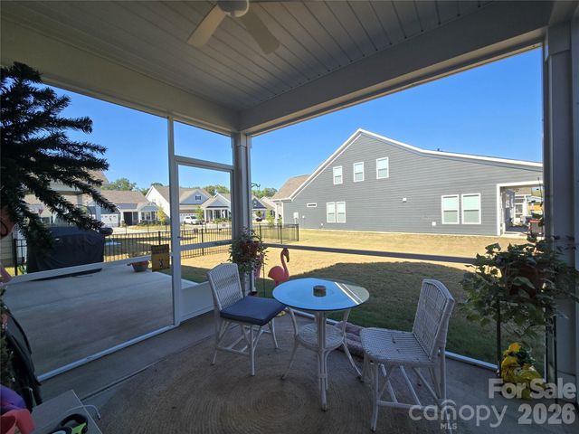 324 Sunharvest Lane, Indian Trail, NC 28079