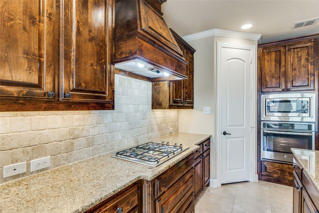 2824 Earl Drive, Trophy Club, TX 76262