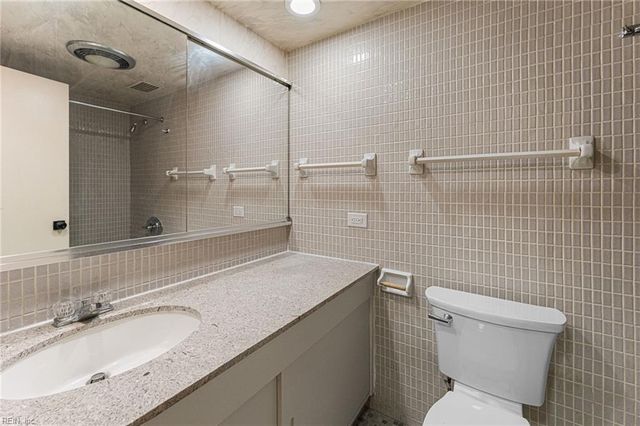 7320 Glenroie Ave Apt 2G, Norfolk, VA 23505