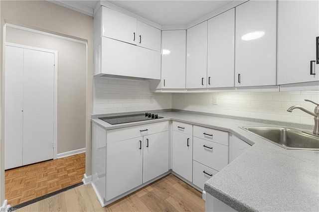 7320 Glenroie Ave Apt 2G, Norfolk, VA 23505