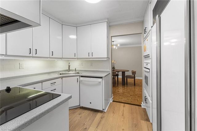 7320 Glenroie Ave Apt 2G, Norfolk, VA 23505