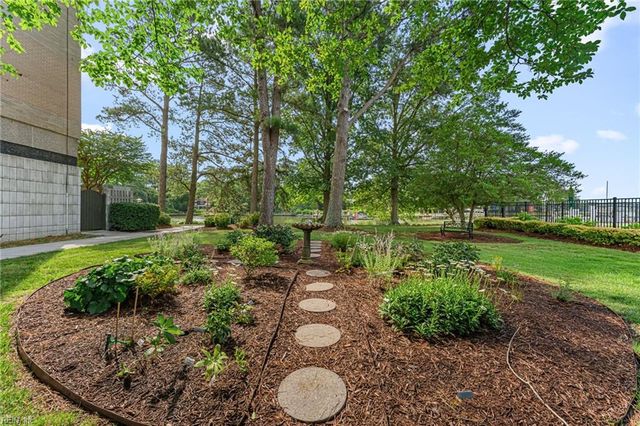 7320 Glenroie Ave Apt 2G, Norfolk, VA 23505