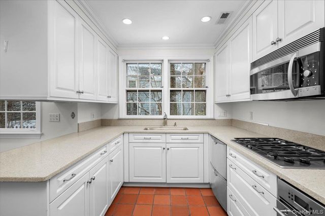 2 Homer Avenue, Larchmont, NY 10538