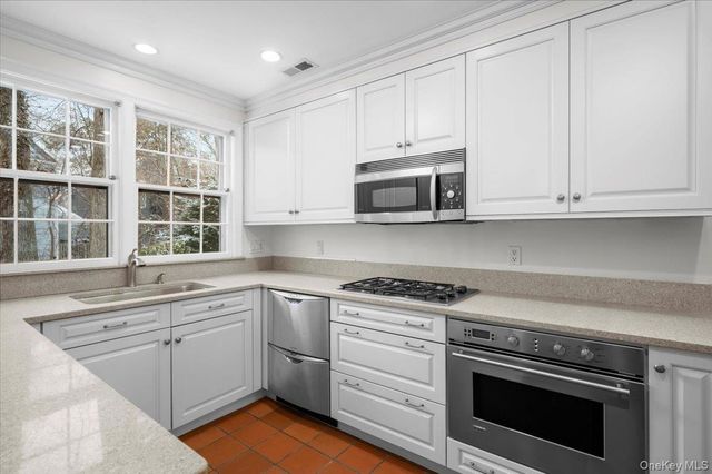 2 Homer Avenue, Larchmont, NY 10538