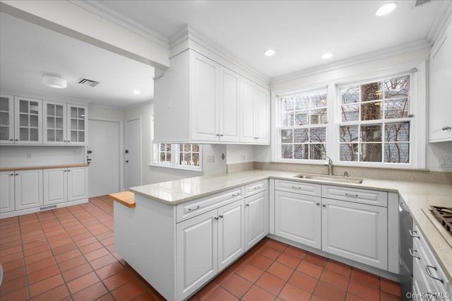 2 Homer Avenue, Larchmont, NY 10538