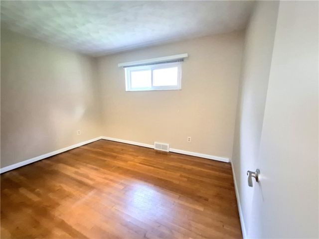 125 Alpine Village Drive, Monroeville, PA 15146