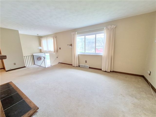125 Alpine Village Drive, Monroeville, PA 15146