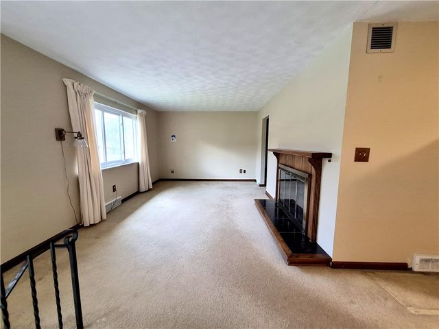 125 Alpine Village Drive, Monroeville, PA 15146