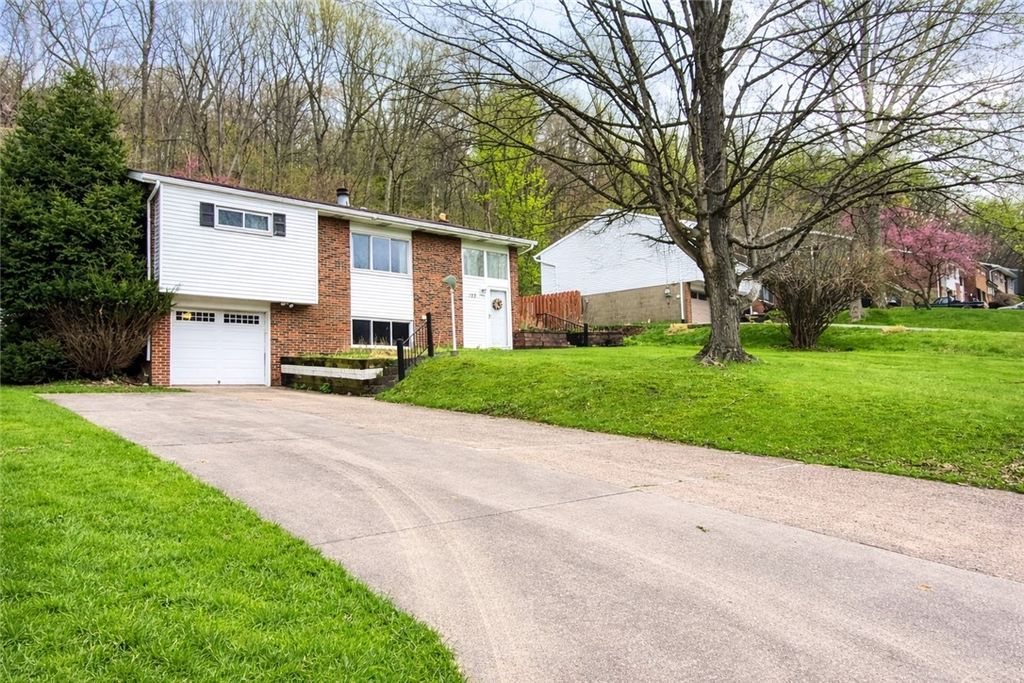 125 Alpine Village Drive, Monroeville, PA 15146
