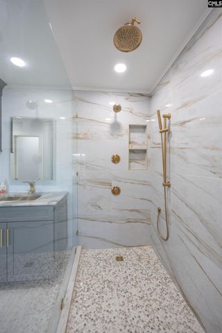 9 Beach Road, Lexington, SC 29072