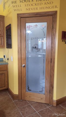 W8310 Meyer Lane, Crivitz V-wi, WI 54114