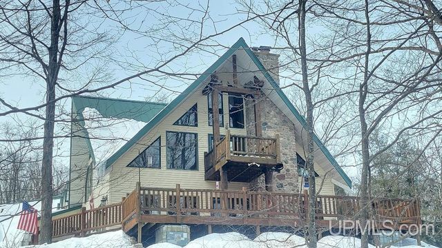 W8310 Meyer Lane, Crivitz V-wi, WI 54114