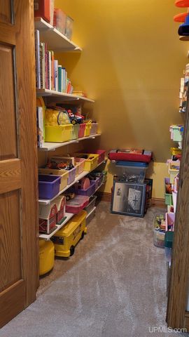 W8310 Meyer Lane, Crivitz V-wi, WI 54114