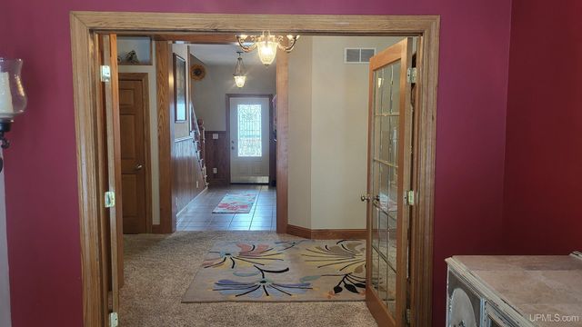 W8310 Meyer Lane, Crivitz V-wi, WI 54114