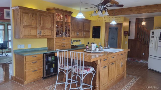 W8310 Meyer Lane, Crivitz V-wi, WI 54114