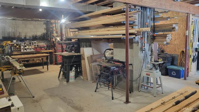 W8310 Meyer Lane, Crivitz V-wi, WI 54114