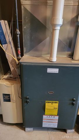 W8310 Meyer Lane, Crivitz V-wi, WI 54114