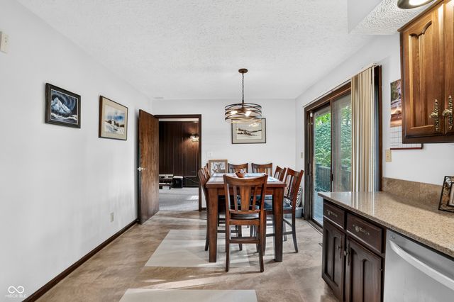 7255 Tuliptree Trail, Indianapolis, IN 46256