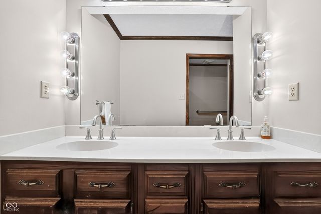 7255 Tuliptree Trail, Indianapolis, IN 46256