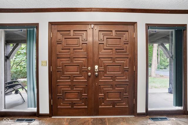 7255 Tuliptree Trail, Indianapolis, IN 46256