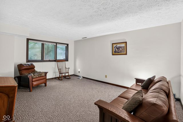 7255 Tuliptree Trail, Indianapolis, IN 46256
