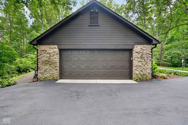 7255 Tuliptree Trail, Indianapolis, IN 46256