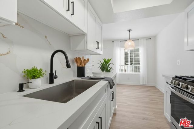 3321 Keystone Avenue 4, Los Angeles, CA 90034