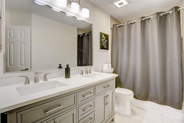 6510 Acorn Court, Pearland, TX 77584