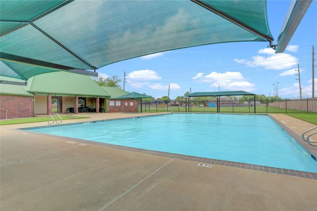 6510 Acorn Court, Pearland, TX 77584