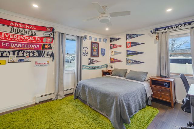 21 Adams Street N, Farmingdale, NY 11735