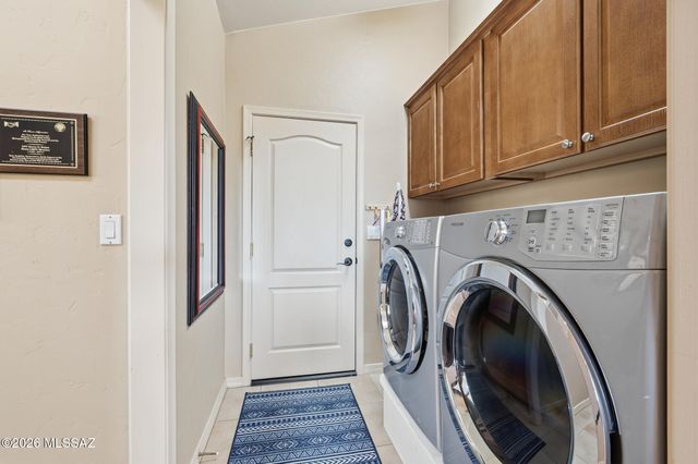 2749 S Greenside Place, Green Valley, AZ 85614