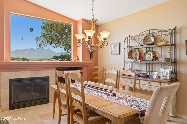 2749 S Greenside Place, Green Valley, AZ 85614