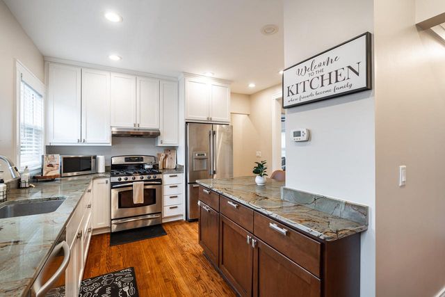 3915 N Downer AVENUE, Shorewood, WI 53211