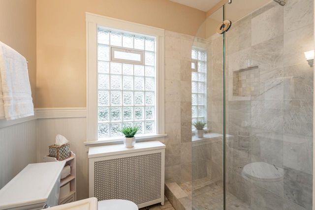 3915 N Downer AVENUE, Shorewood, WI 53211