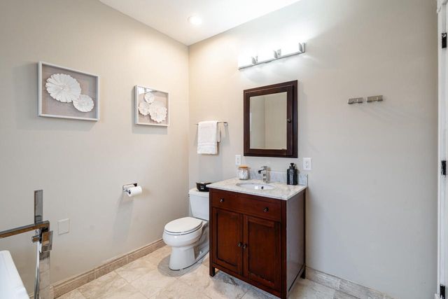 3915 N Downer AVENUE, Shorewood, WI 53211